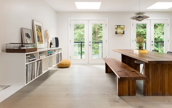 CRAFT Ávila — Engineered hickory flooring selection with LeviArs Design & Remodeling