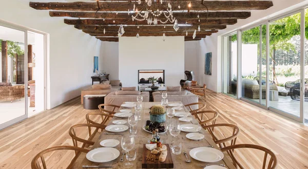 CRAFT Kawartha — Engineered hickory flooring selection with LeviArs Design & Remodeling