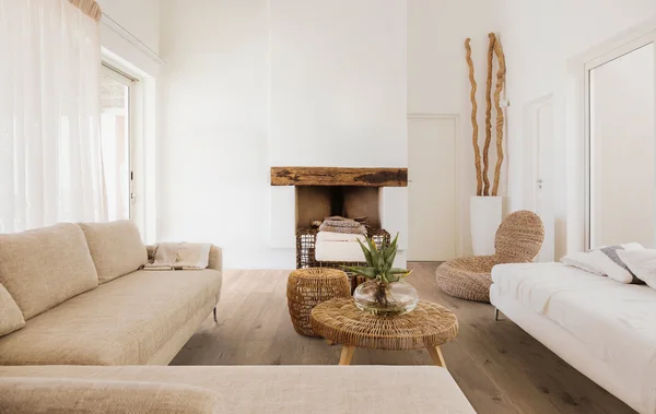 CRAFT Shuswap — Engineered hickory flooring selection with LeviArs Design & Remodeling